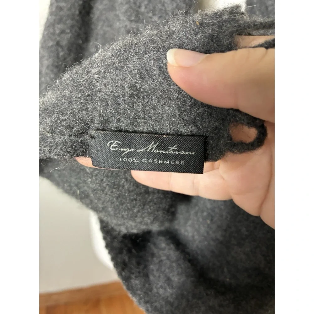 Enzo Mantovani Cashmere Scarf Gray Minimalist Quiet Luxury Old Money